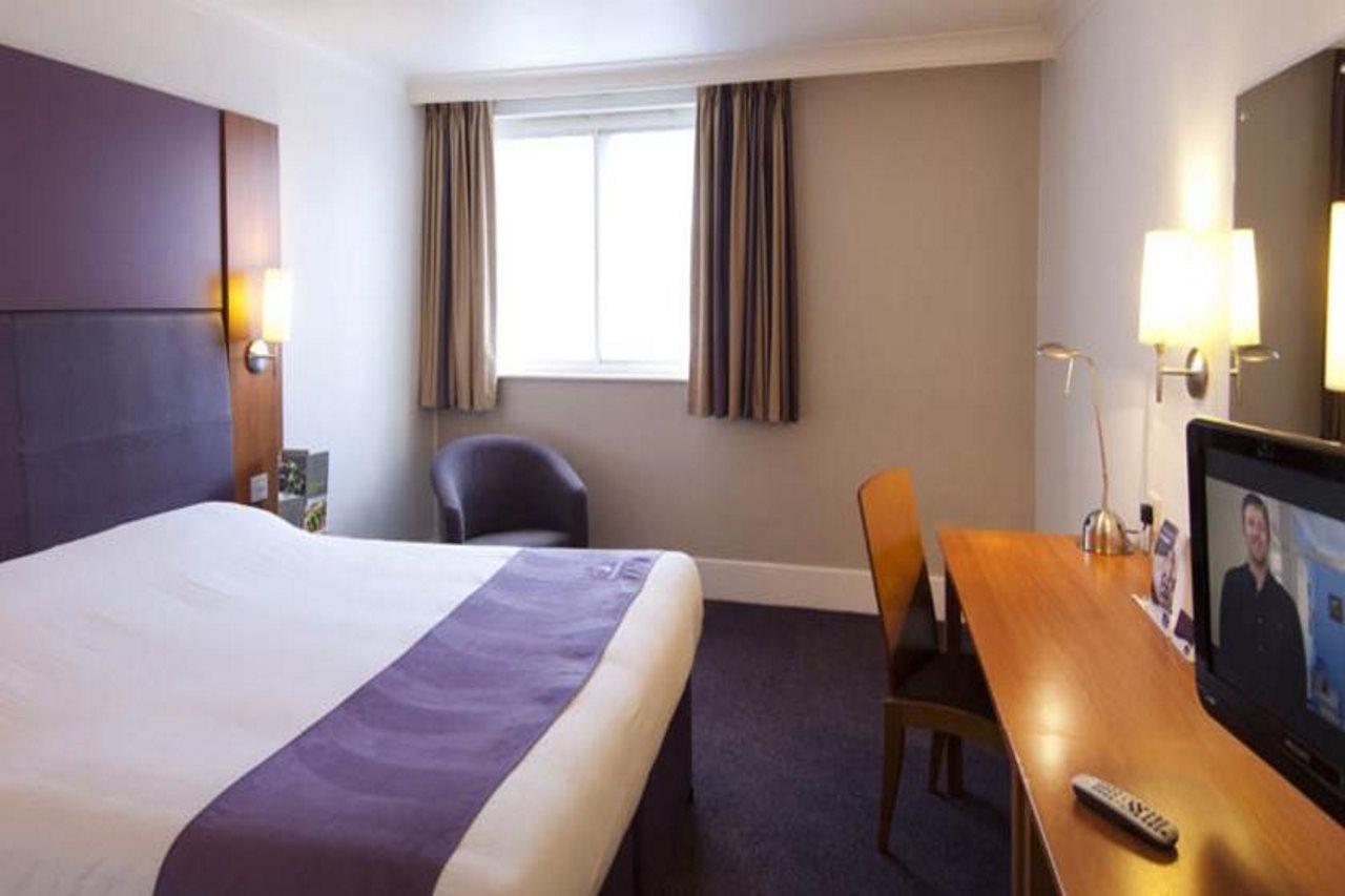 Premier Inn Maidstone Wateringbury Екстер'єр фото