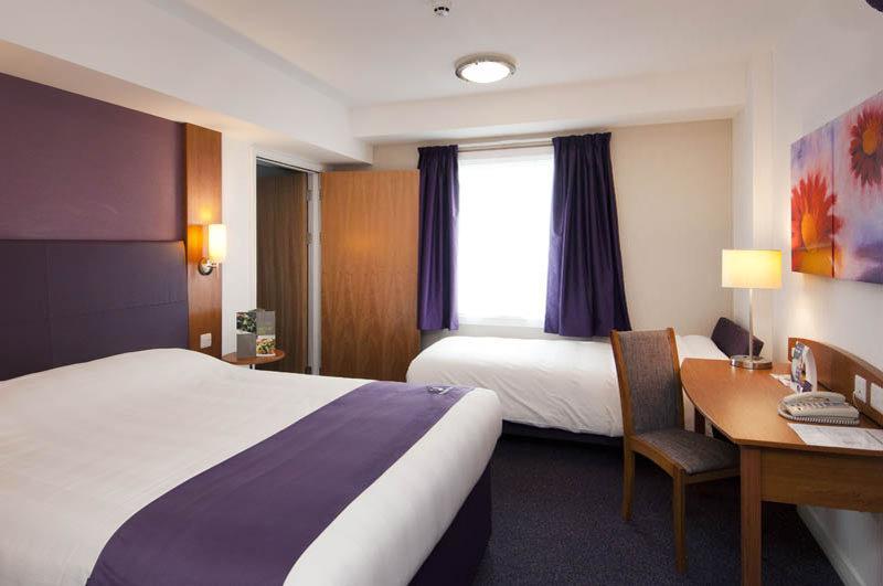 Premier Inn Maidstone Wateringbury Екстер'єр фото